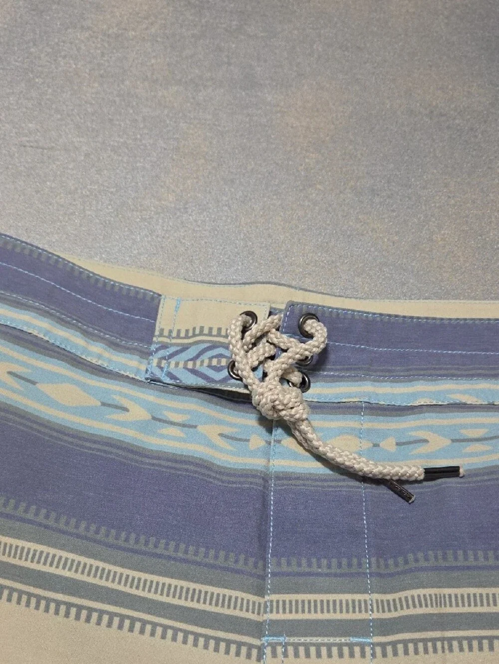 Faherty Blue and Cream Striped Men’s Swim Board Shorts Size 34.nwots.
